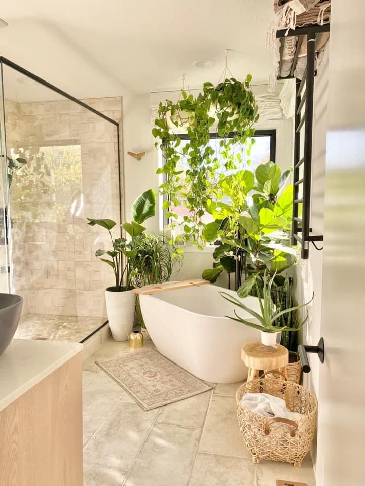 Baño estilo Spa con bañera y ducha